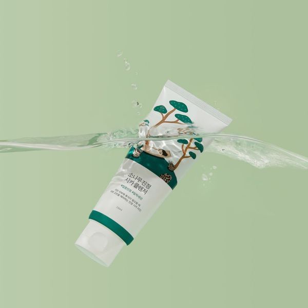 Очищувальна пінка з екстрактом голок сосни ROUND LAB Pine Calming Cica Cleanser, 150 мл 3151 фото